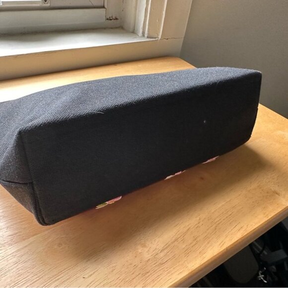 Vintage Red/Black Silk Handbag with Floral Embroidery & chrome handle - Picture 5 of 10